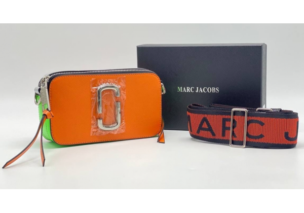 Сумка Marc Jacobs Snapshot Small Camera Bag оранжевая